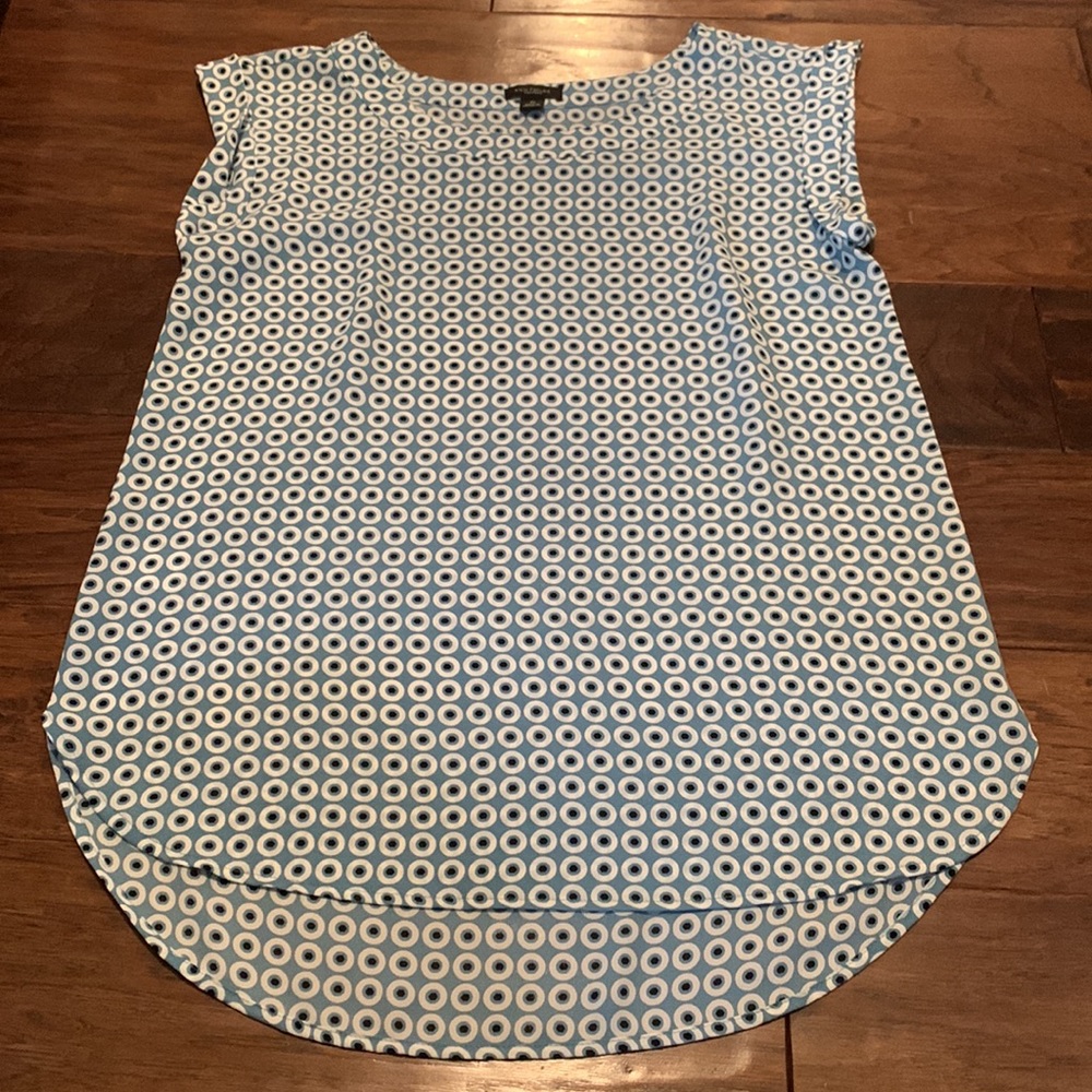 Ann Taylor Factory Shell Top, Light Blue, Circle Pattern (XS)